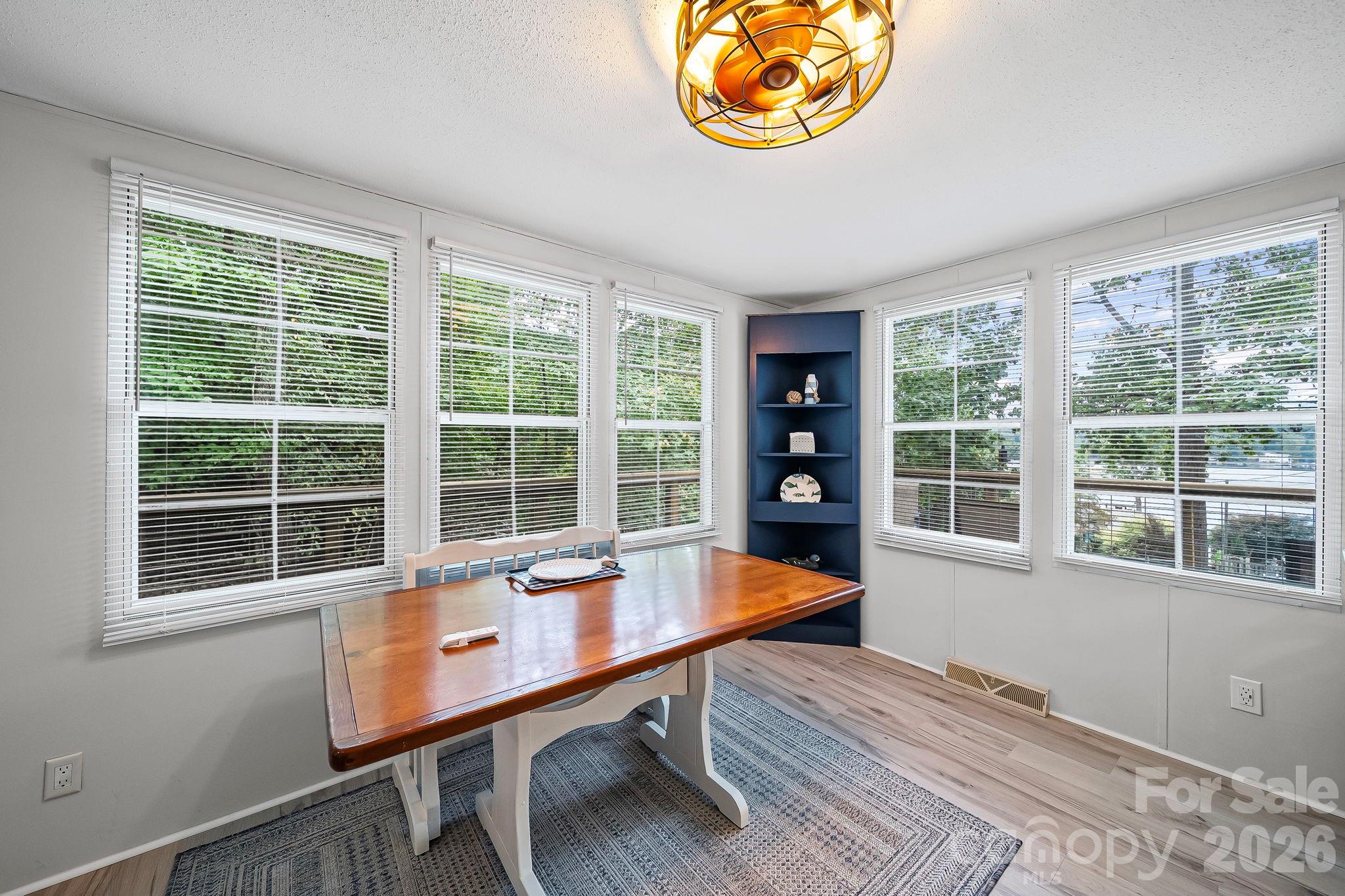 1135 Pinehaven Drive Property Photo 14