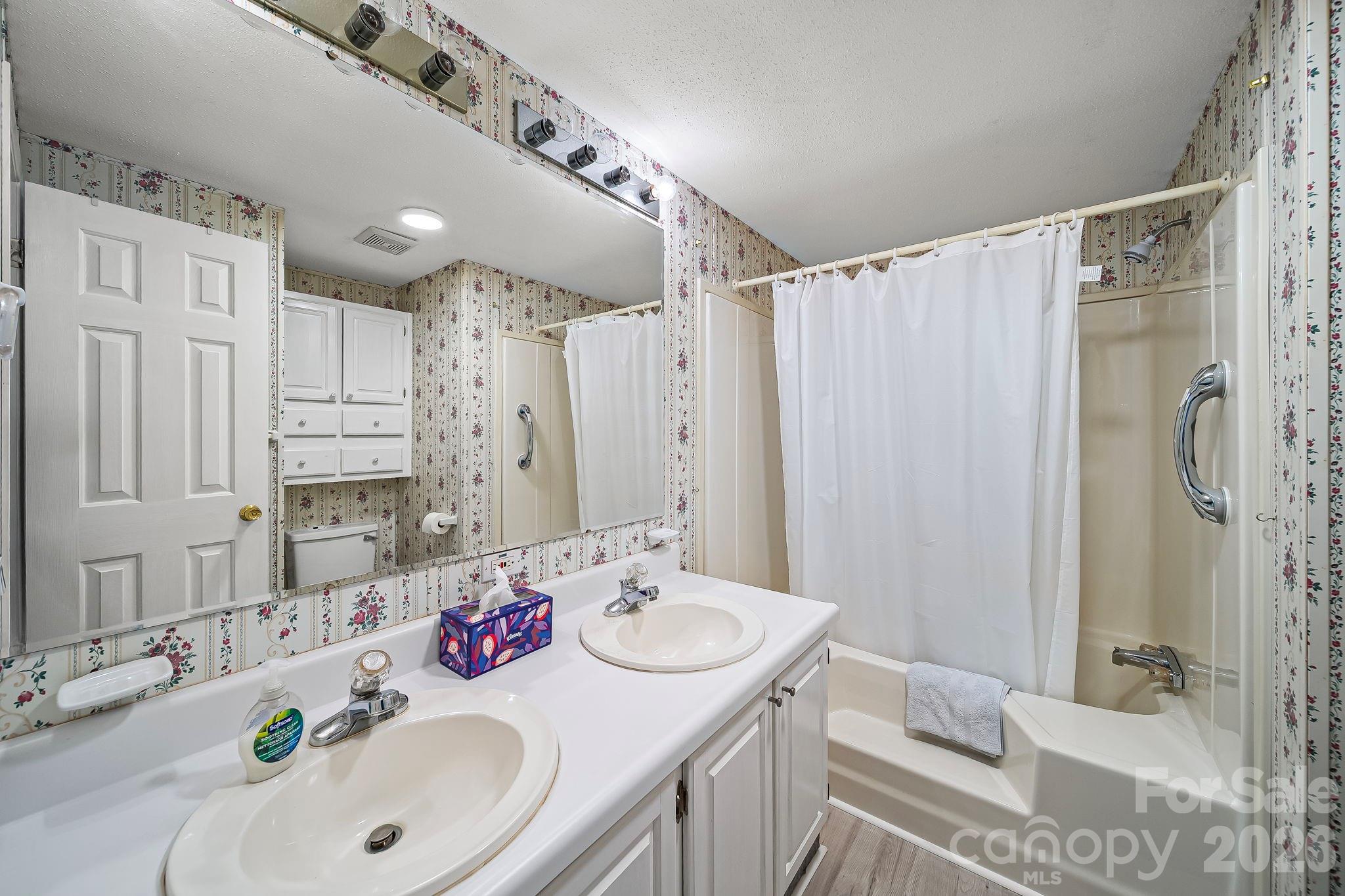1135 Pinehaven Drive Property Photo 20