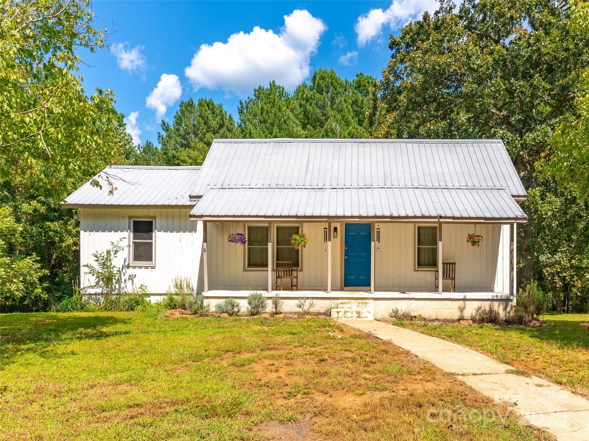 1343 Solen Williams Road Property Photo 1