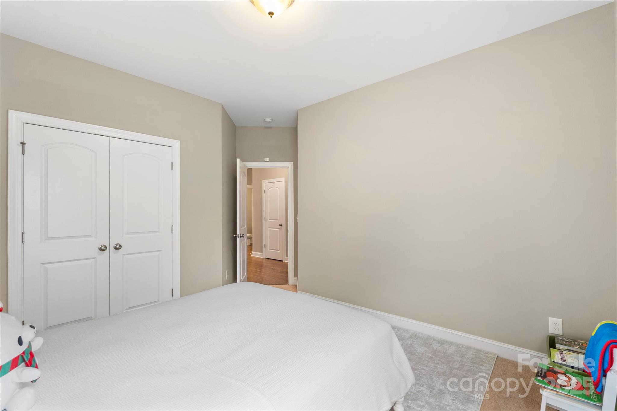 2934 Hiddenbrook Way Property Photo 23