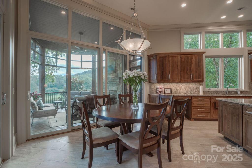 15 Water View Court Property Photo 16