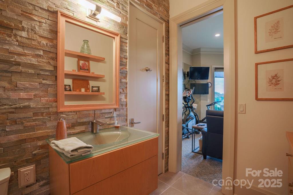 15 Water View Court Property Photo 41