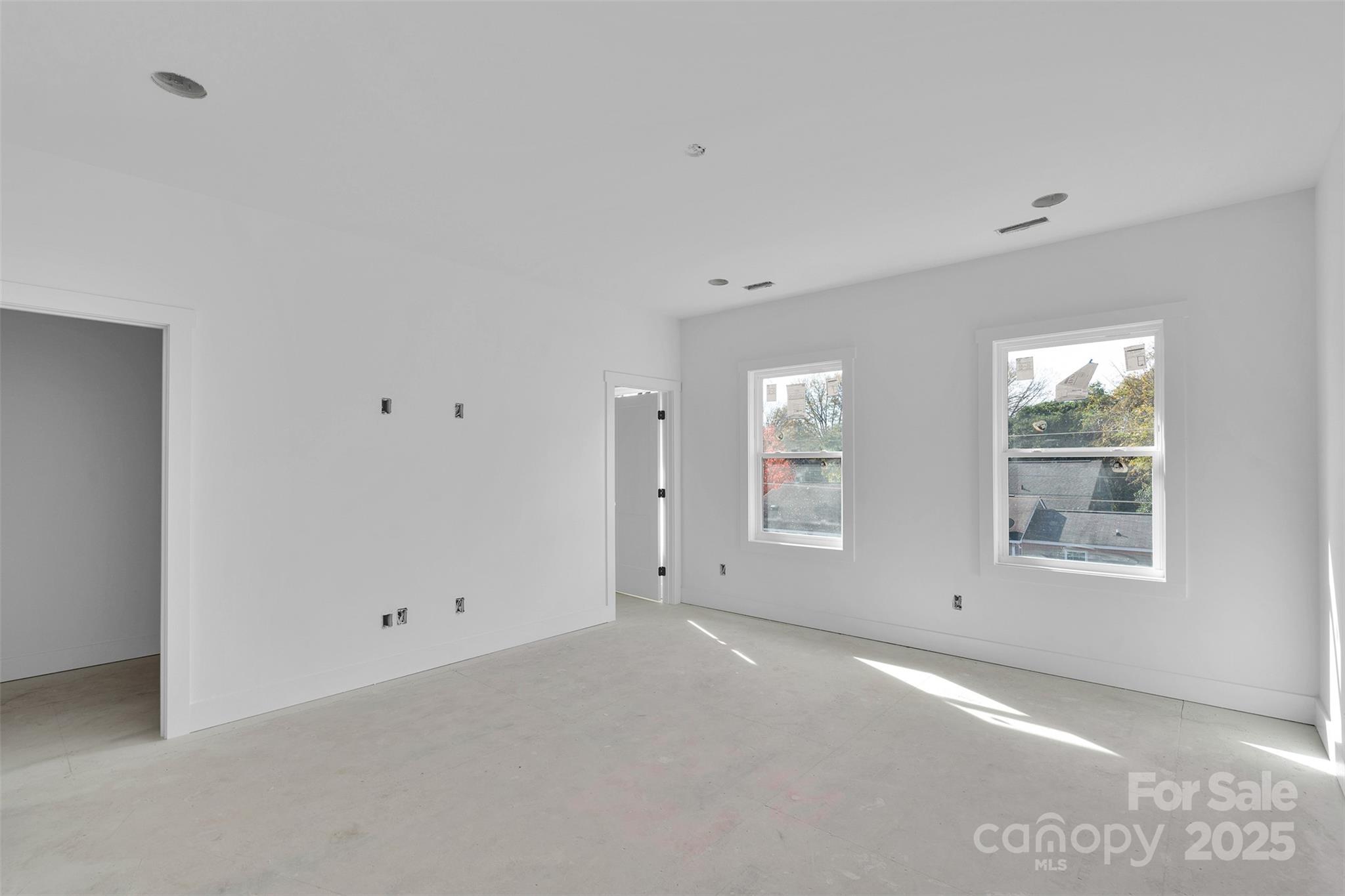 2808 Morson Street Property Photo 6