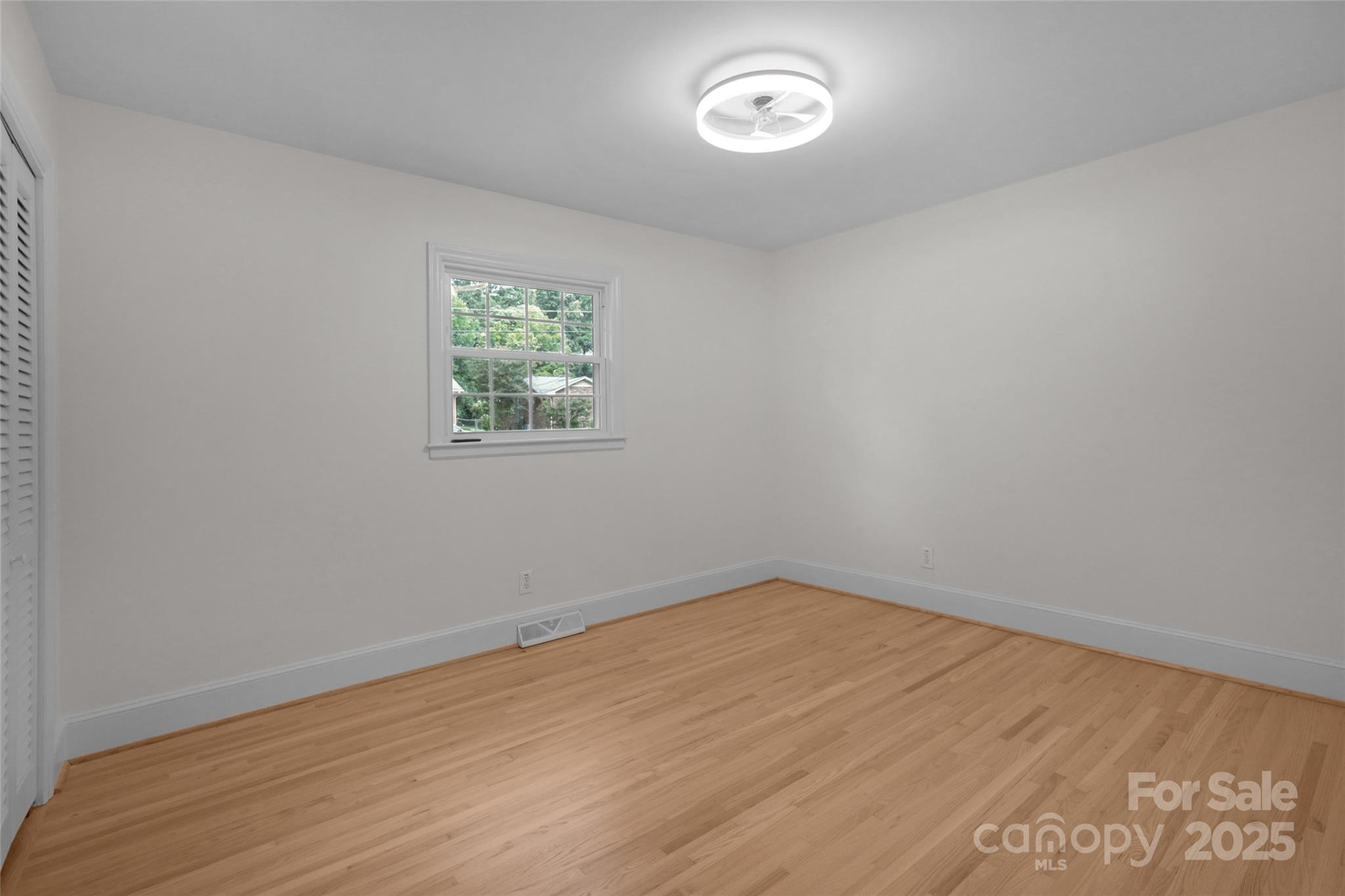 1100 Nancy Drive Property Photo 15