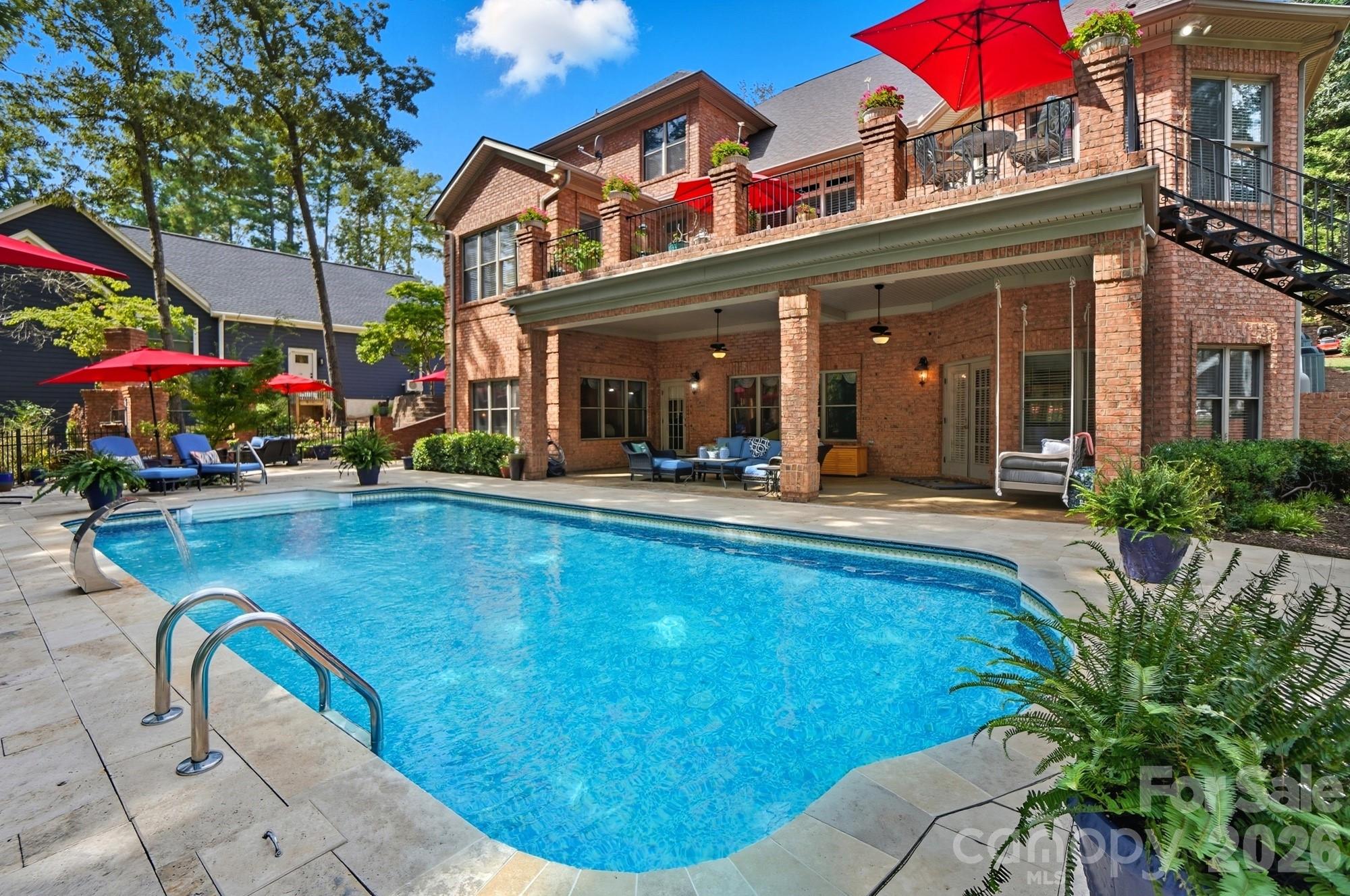 107 Nautilus Court Property Photo 4