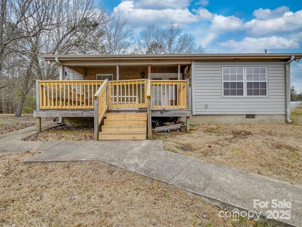 2460 Cottage Lane Property Photo 3