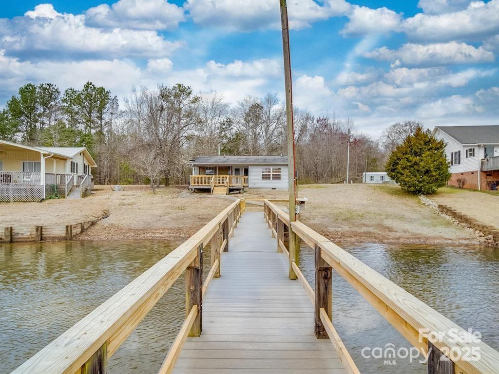 2460 Cottage Lane Property Photo 6