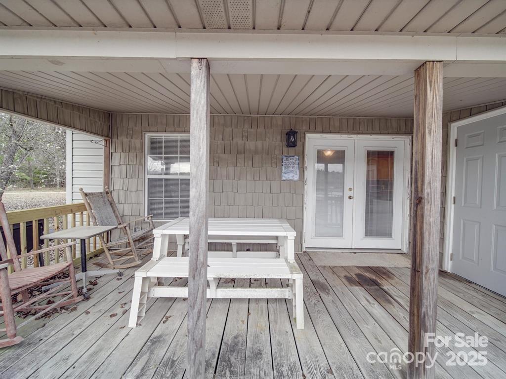 2460 Cottage Lane Property Photo 8