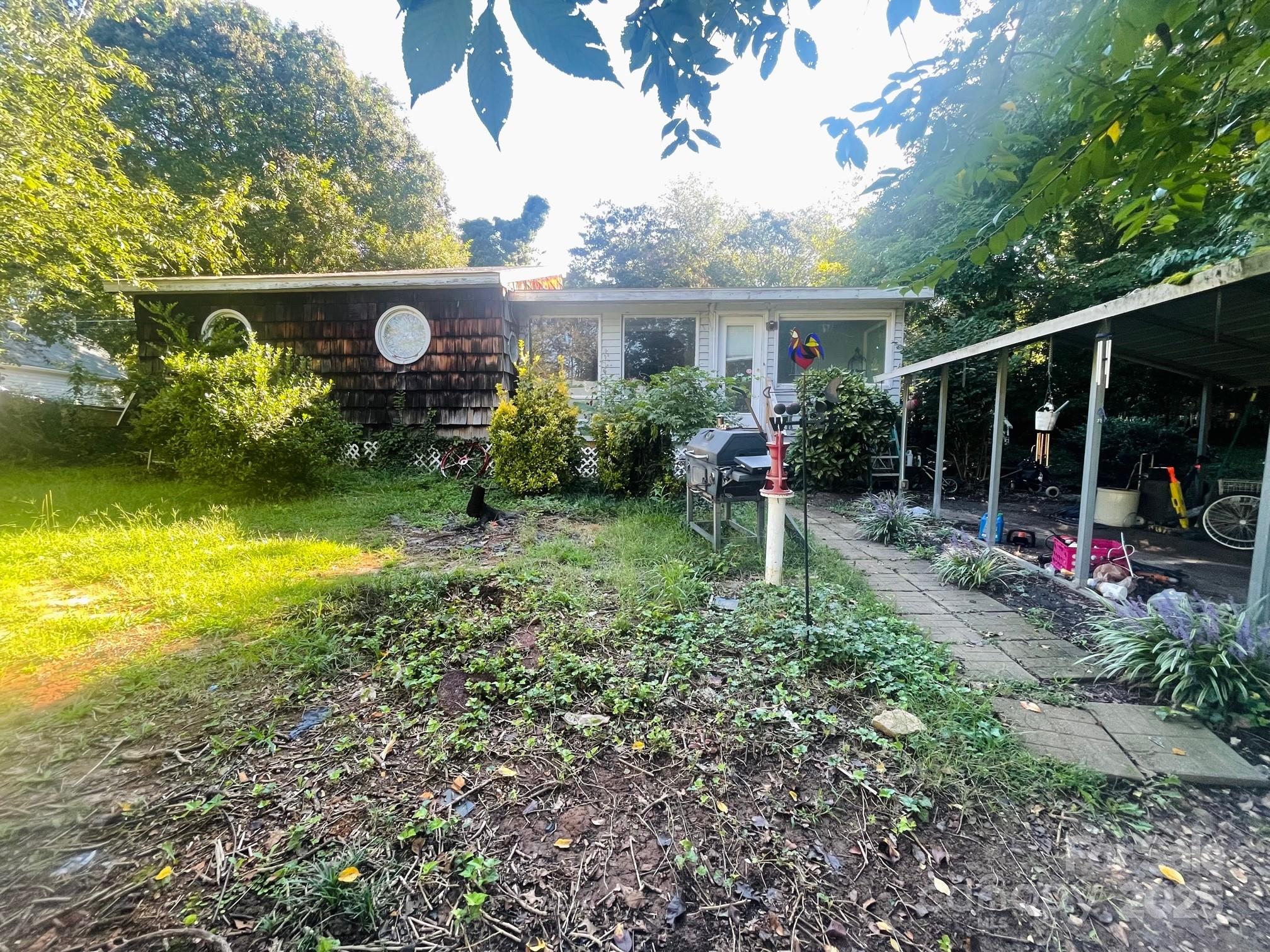 137 Gondola Road Property Photo 2