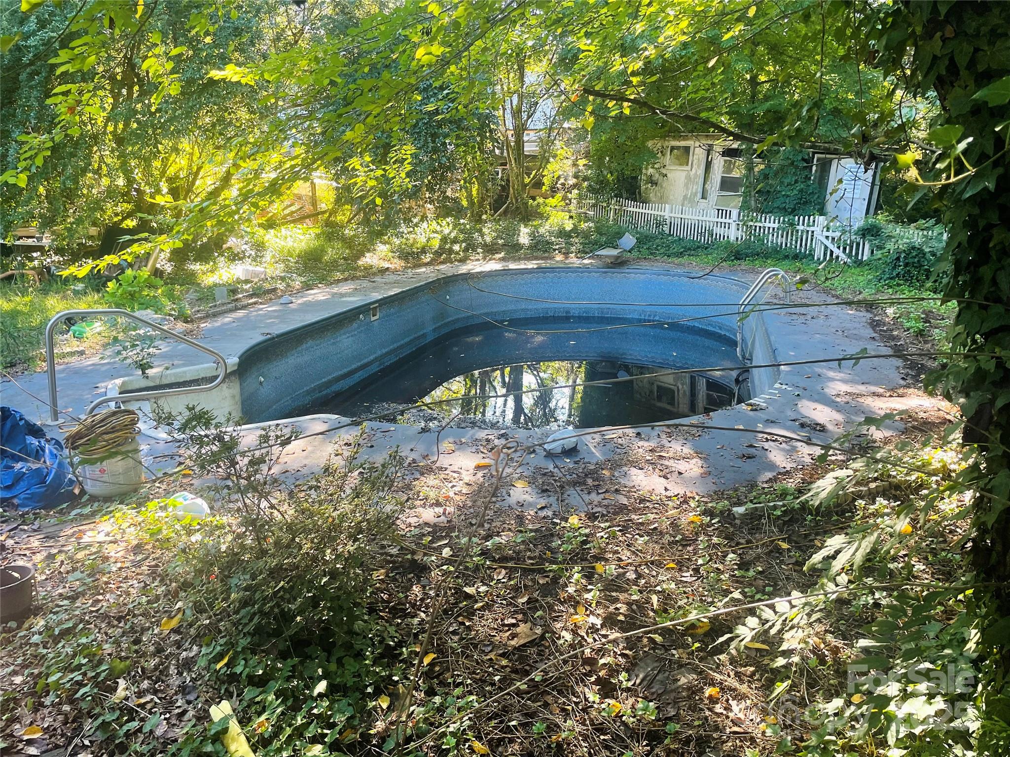 137 Gondola Road Property Photo 3