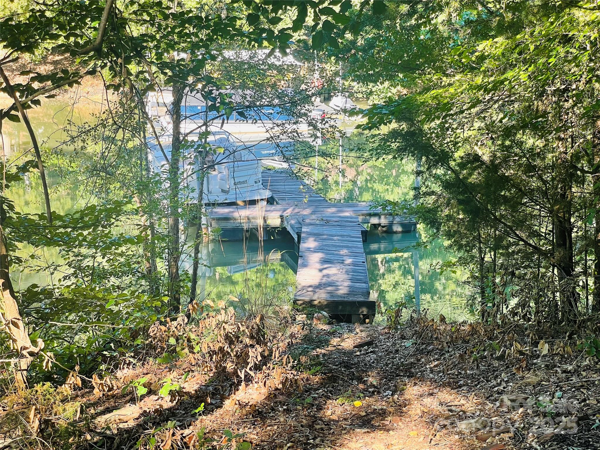 137 Gondola Road Property Photo 4