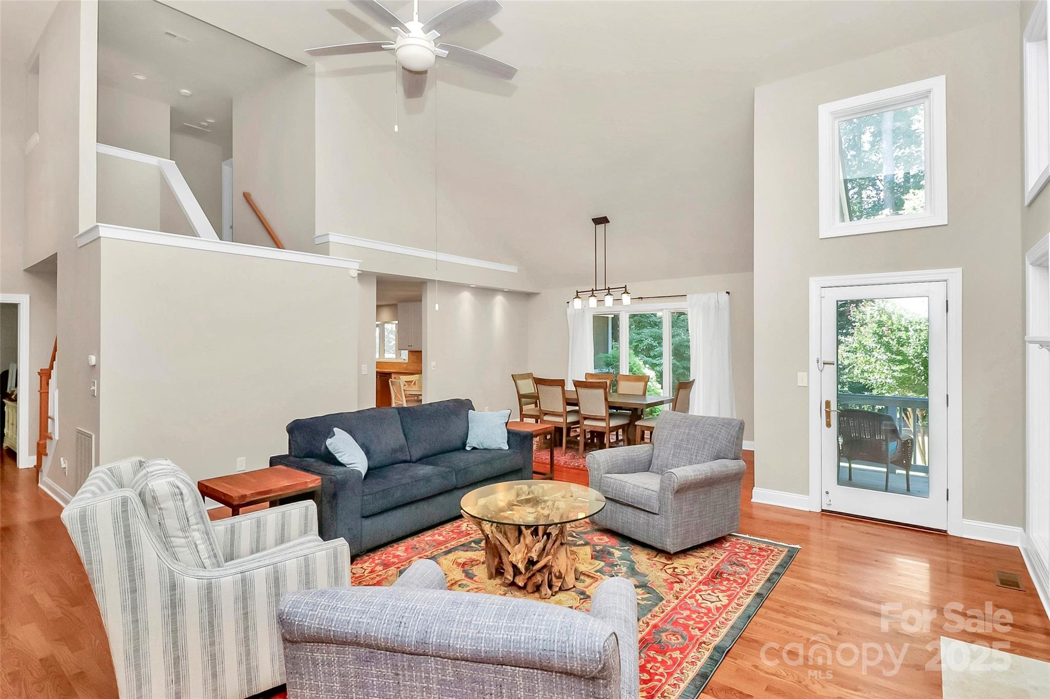 109 Lynn Cove Lane Property Photo 3