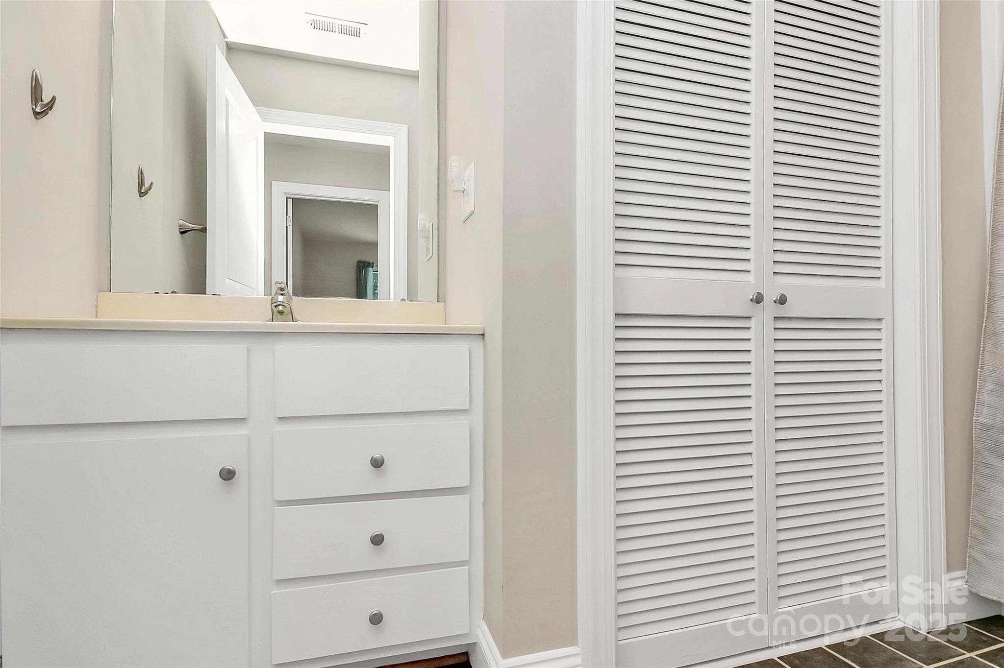 109 Lynn Cove Lane Property Photo 20