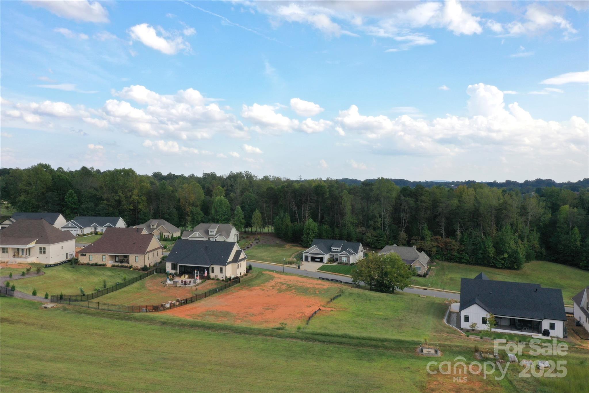 2627 Vista Lane Property Photo 3