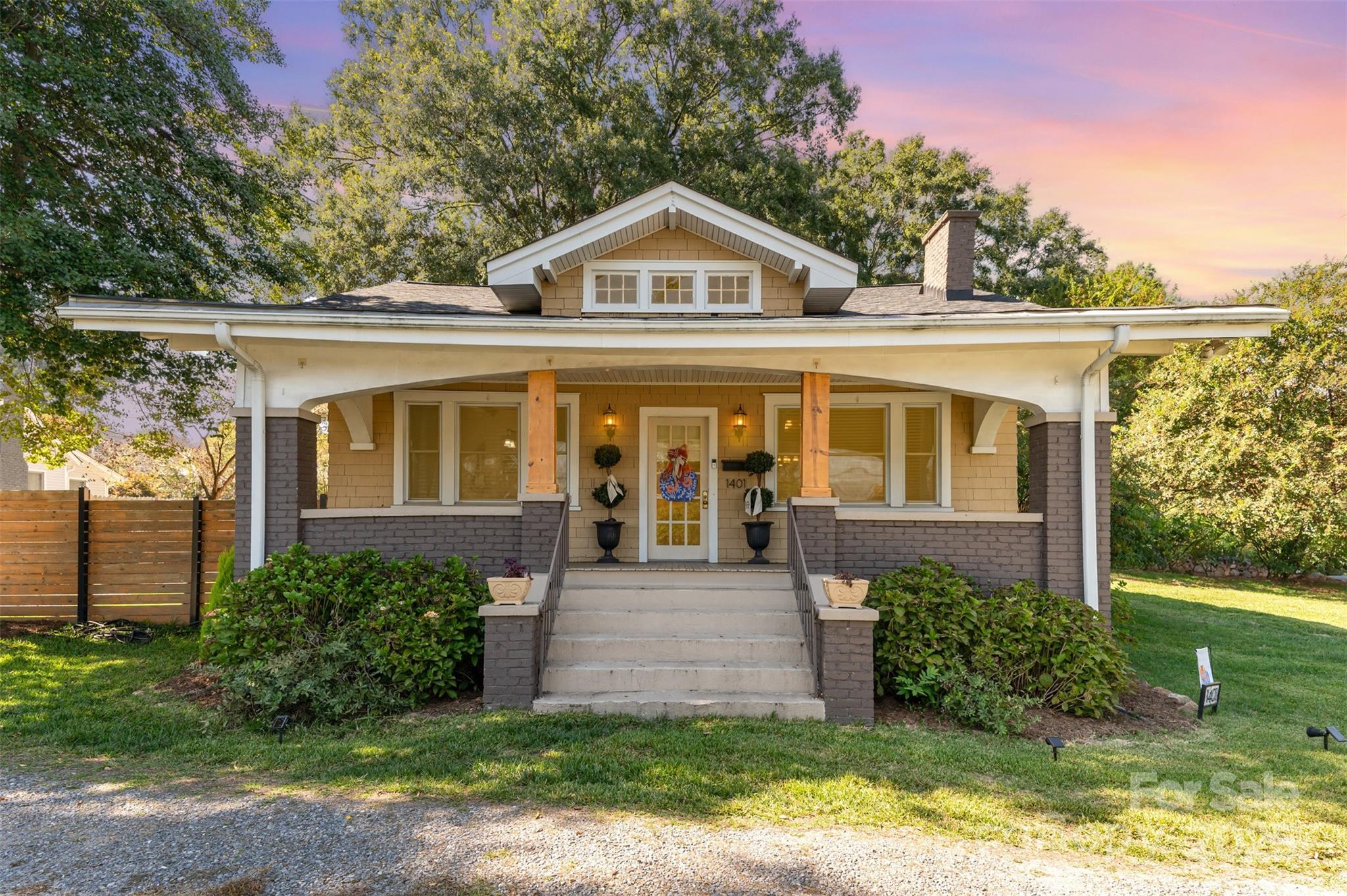 1401 S York Road Property Photo 1