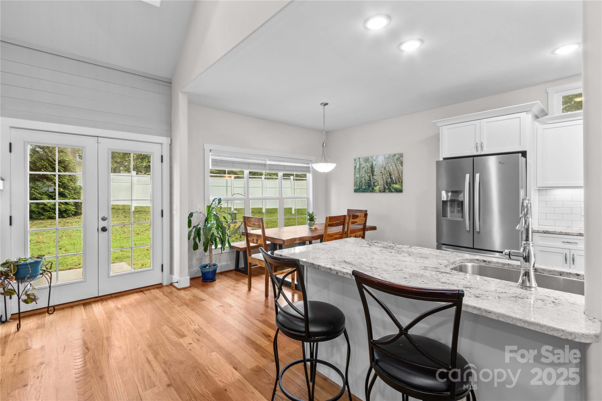 178 Nellwood Court Property Photo 8