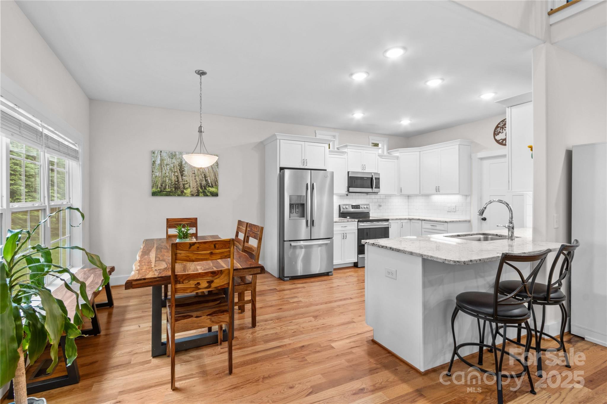 178 Nellwood Court Property Photo 9