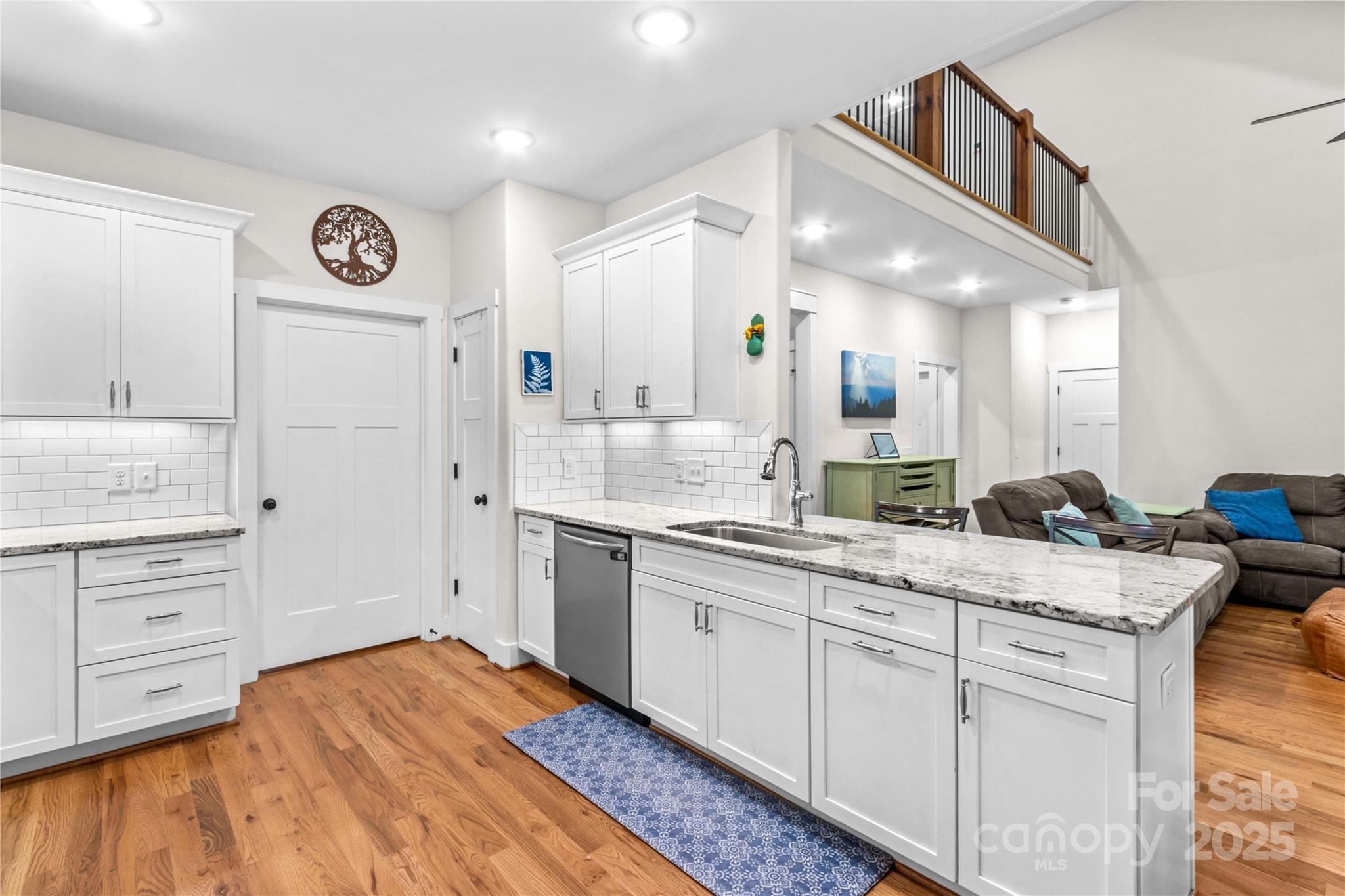 178 Nellwood Court Property Photo 12