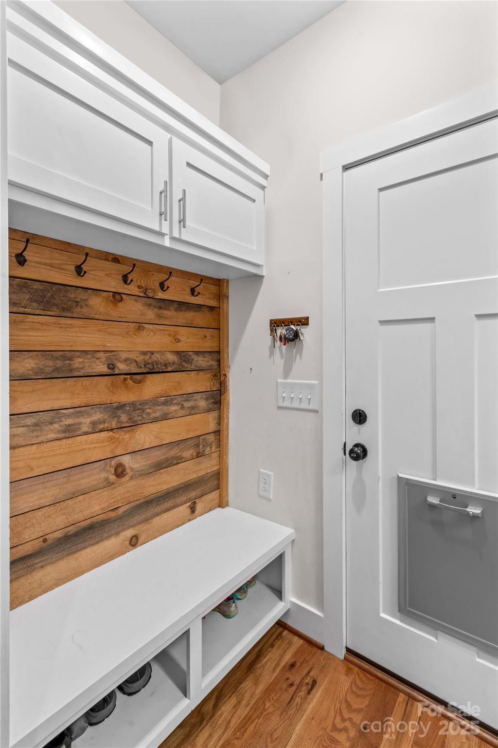 178 Nellwood Court Property Photo 35