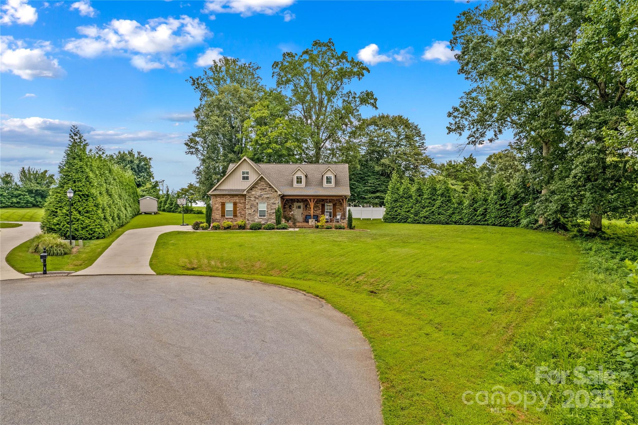 178 Nellwood Court Property Photo 36