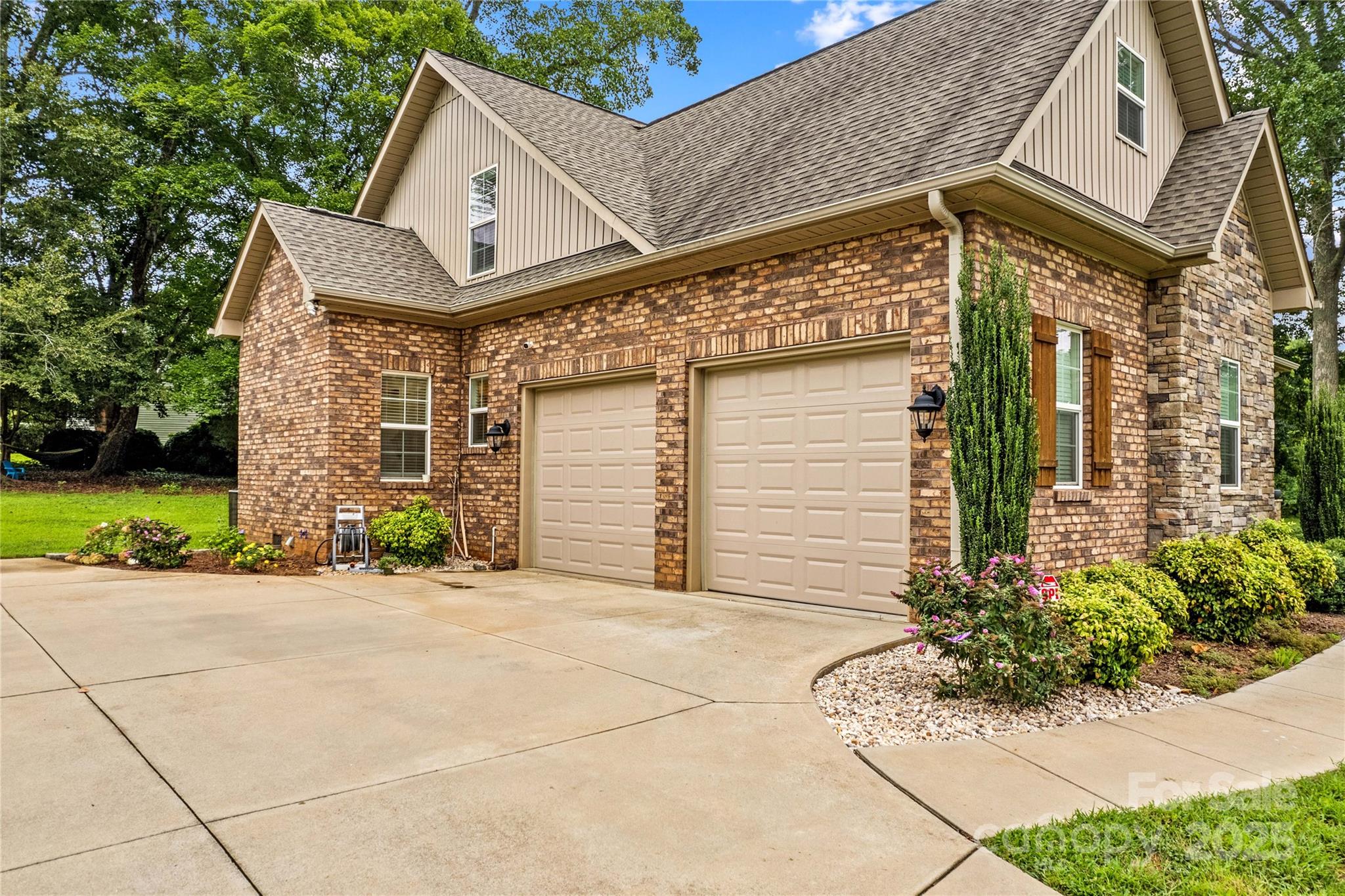 178 Nellwood Court Property Photo 37