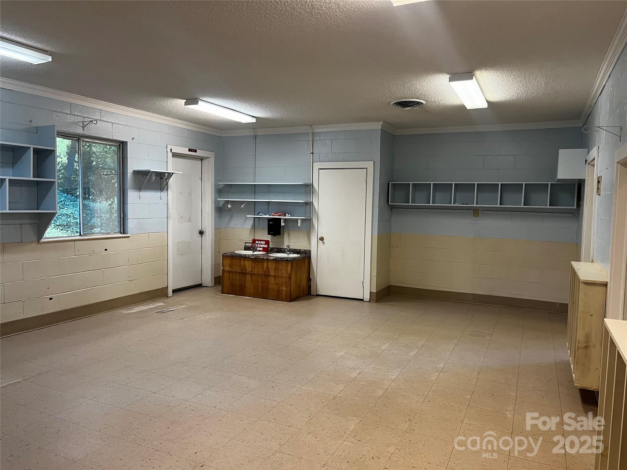 925 Ne 5th Street 15 Property Photo 5