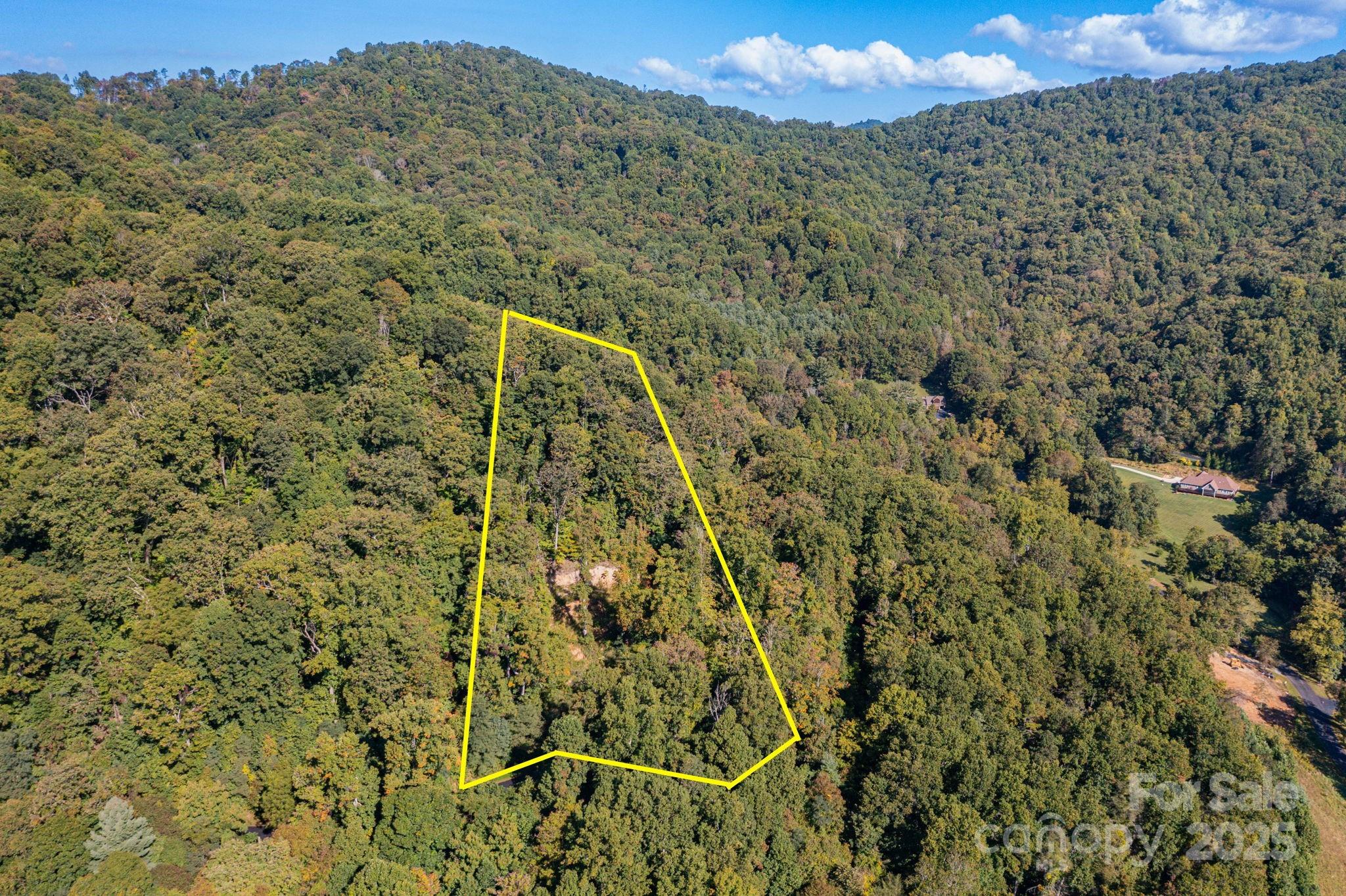 300 Running Deer Lane 70 Property Photo 2