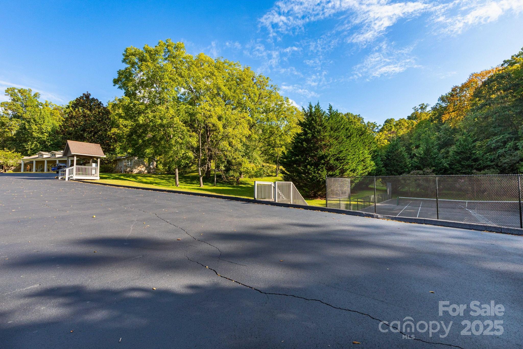 300 Running Deer Lane 70 Property Photo 15