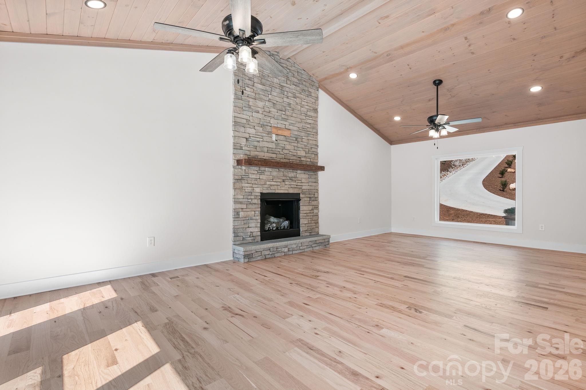 2366 W Paradise Harbor Drive Property Photo 8
