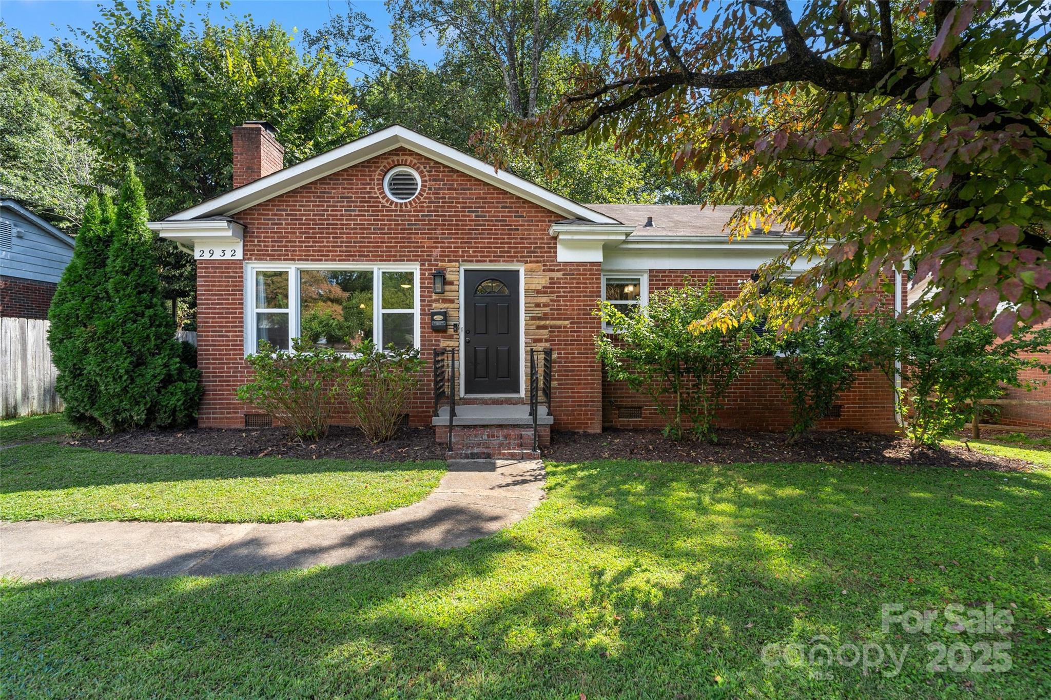 2932 Enfield Road Property Photo 1