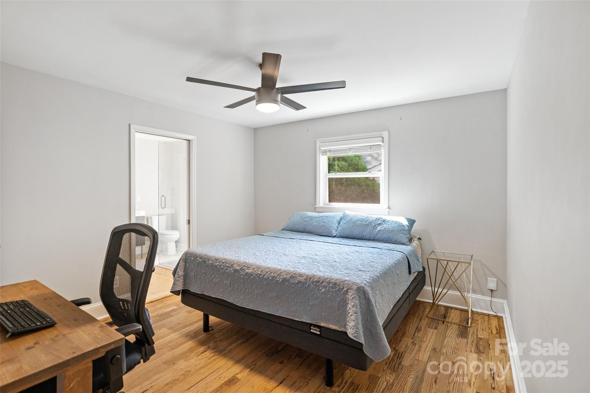 2932 Enfield Road Property Photo 17