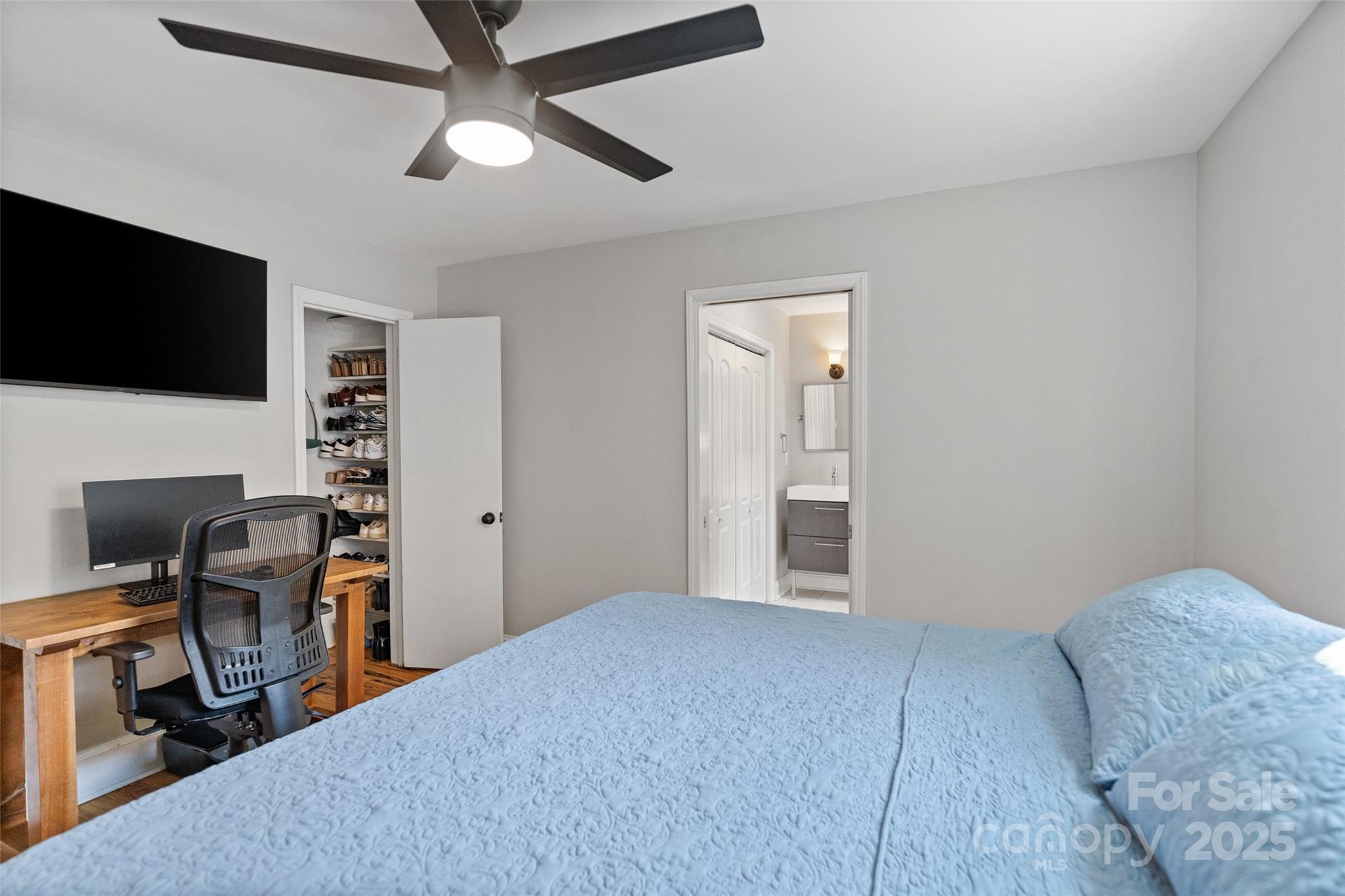 2932 Enfield Road Property Photo 19