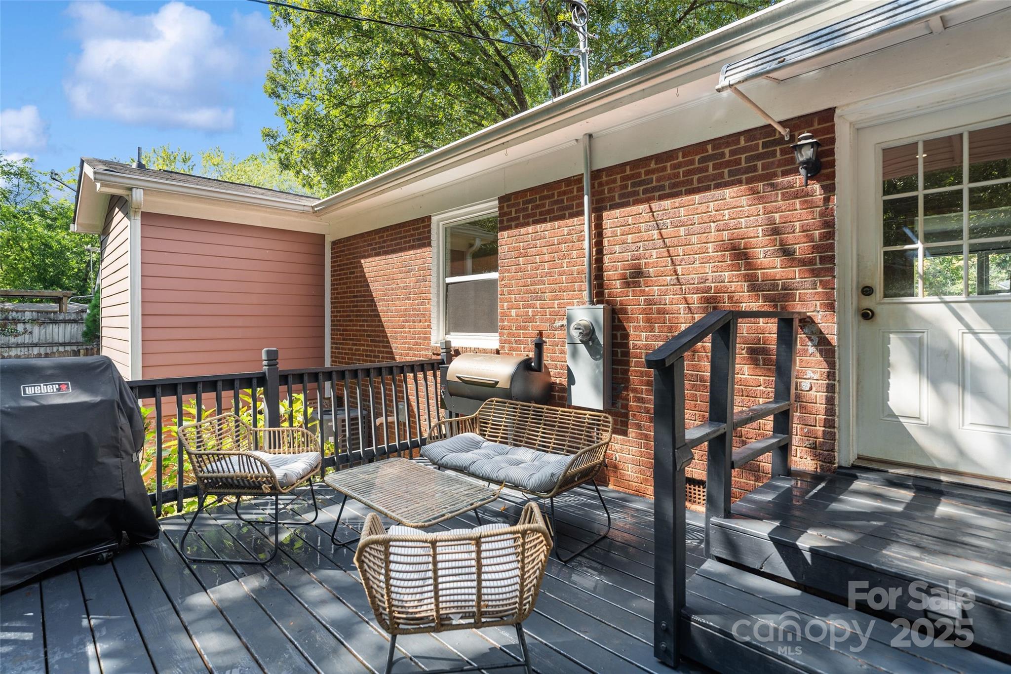 2932 Enfield Road Property Photo 25