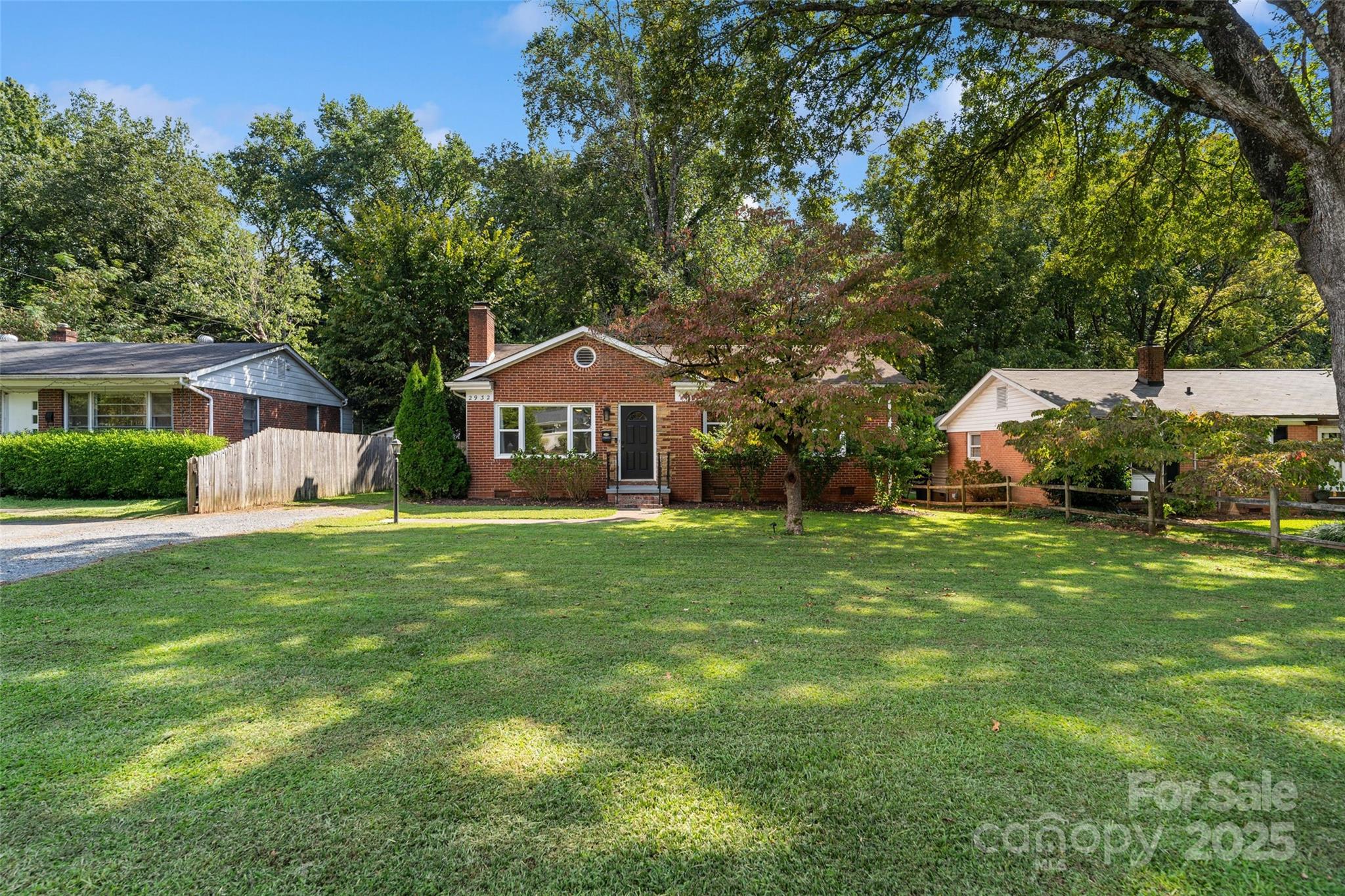 2932 Enfield Road Property Photo 31