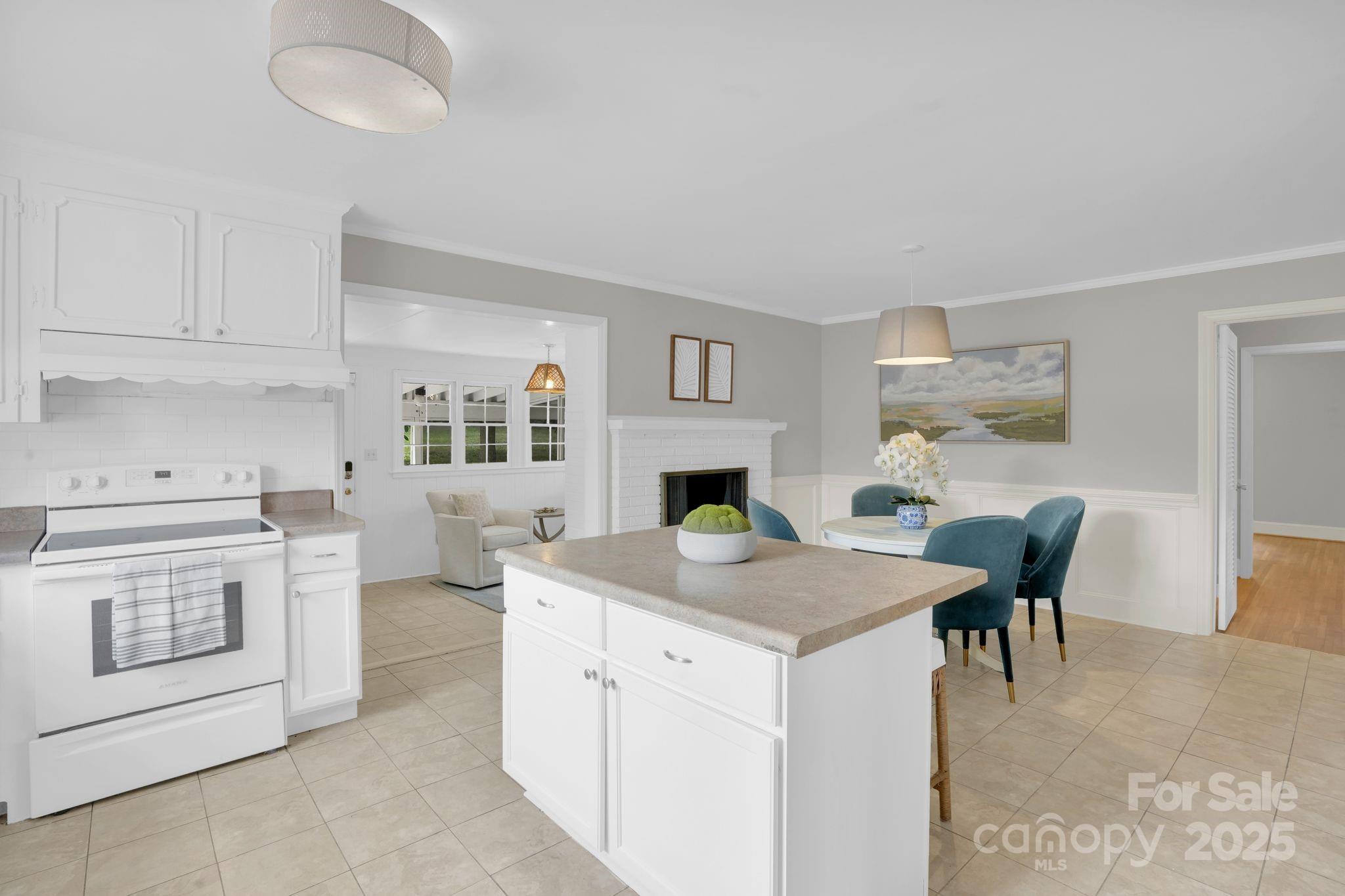 1614 Wensley Drive Property Photo 6