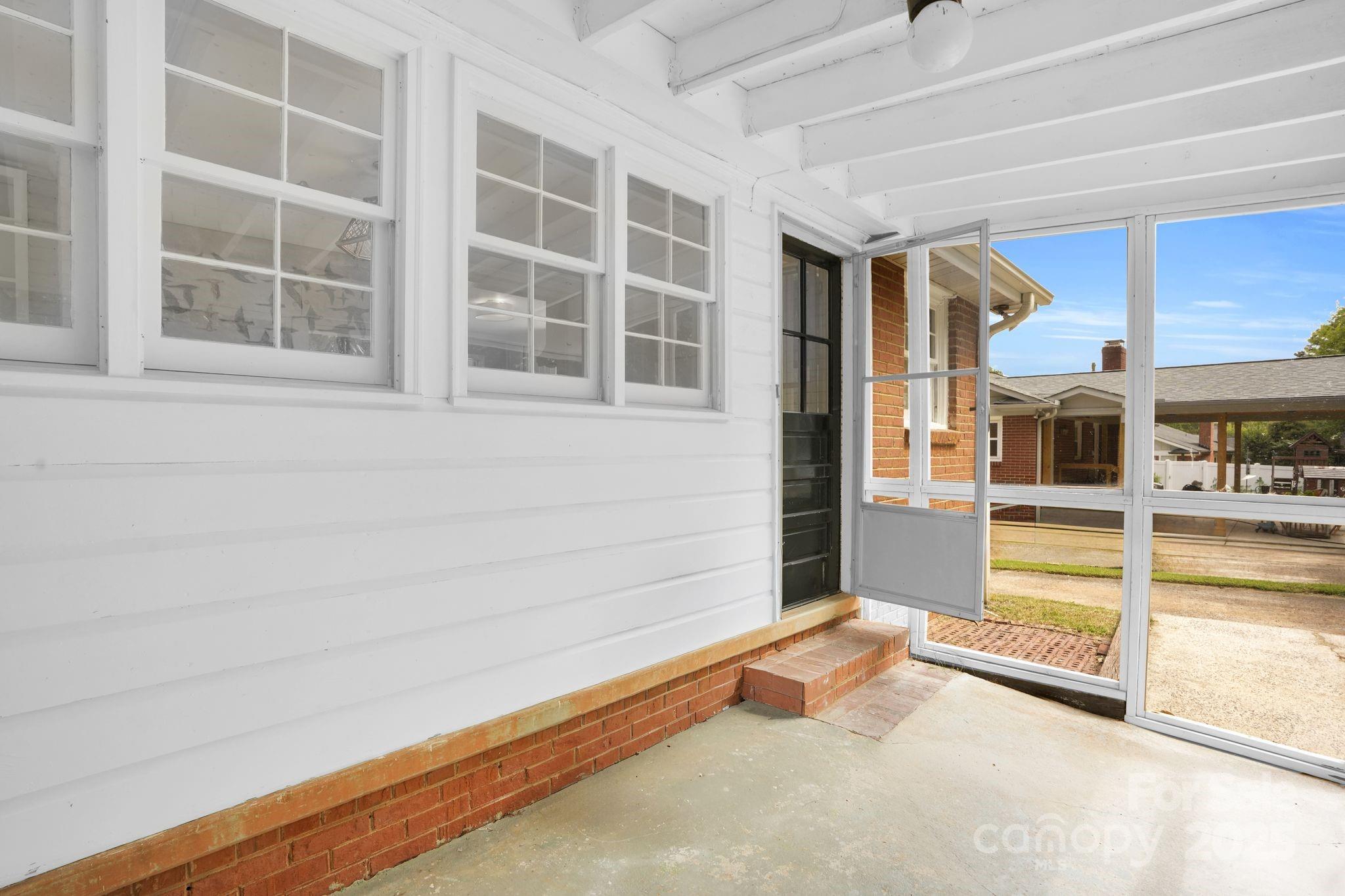 1614 Wensley Drive Property Photo 15