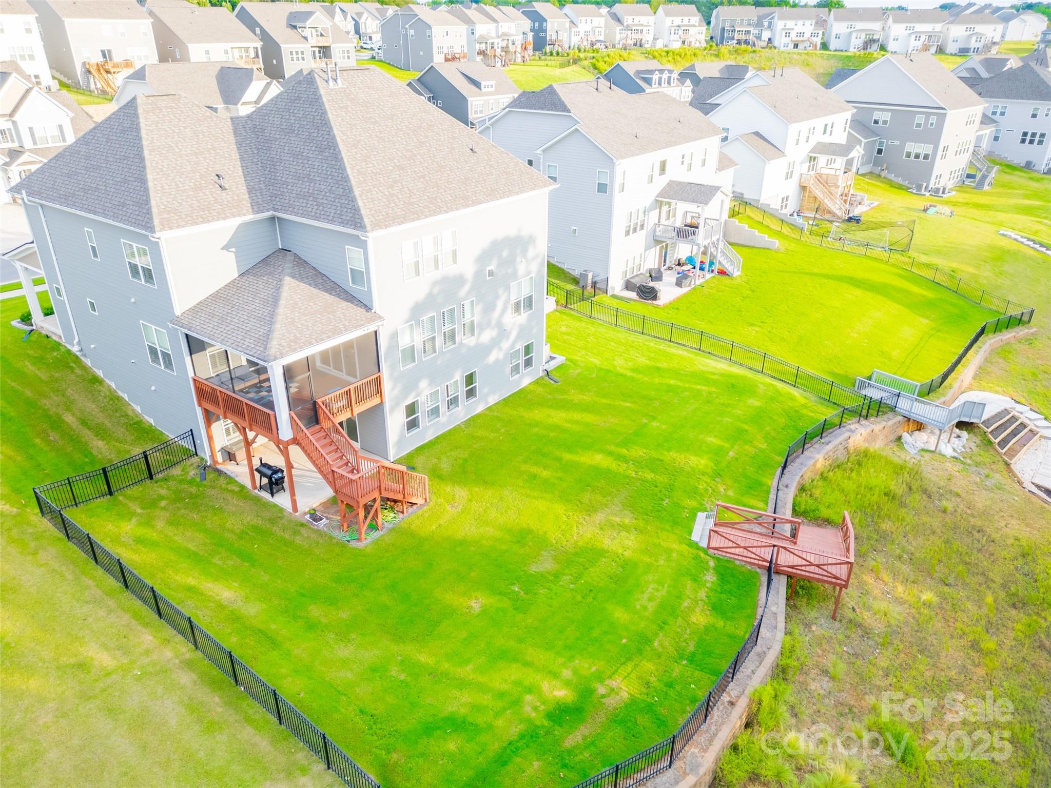 315 W Waterlynn Road Property Photo 4