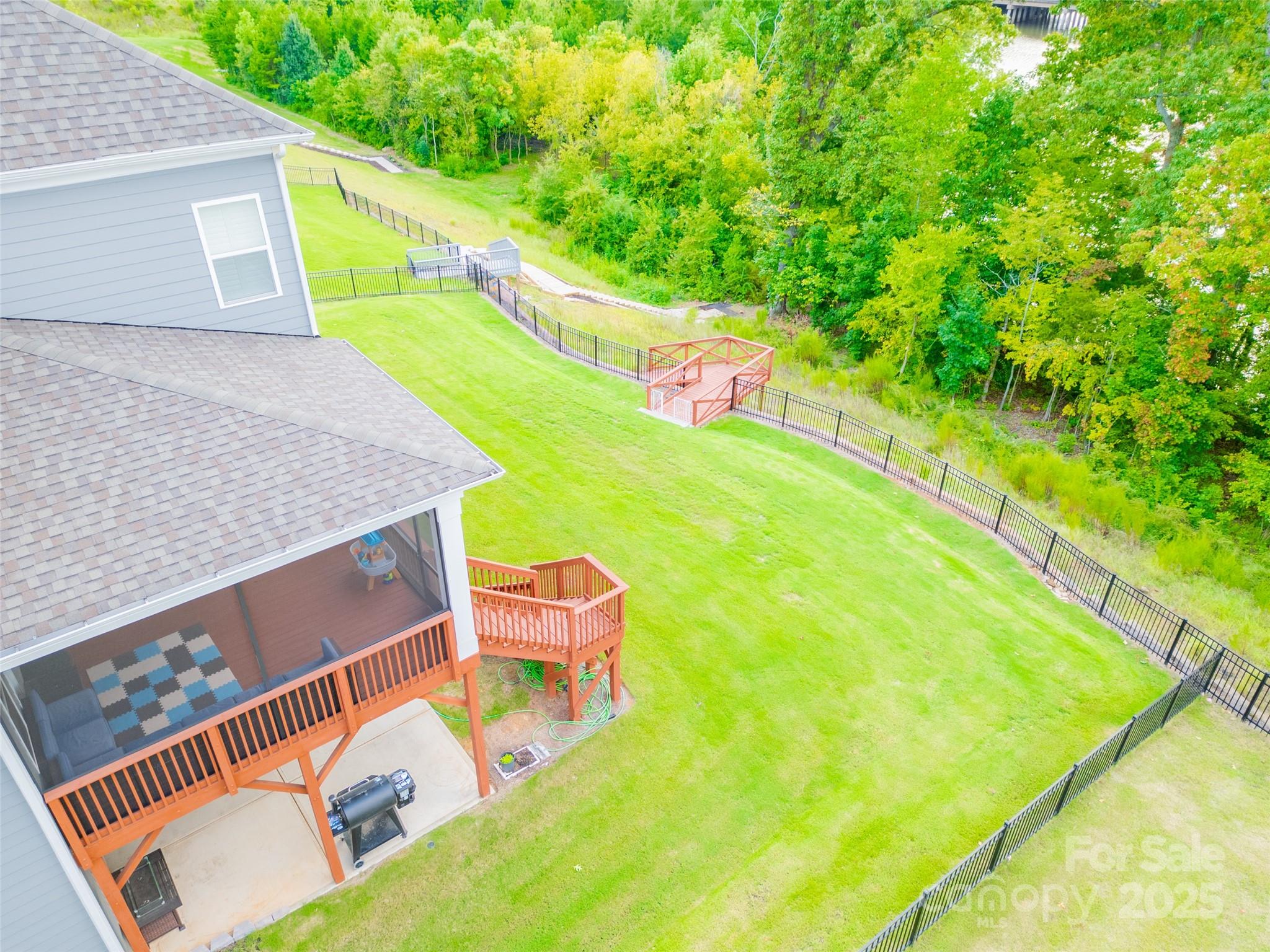 315 W Waterlynn Road Property Photo 8