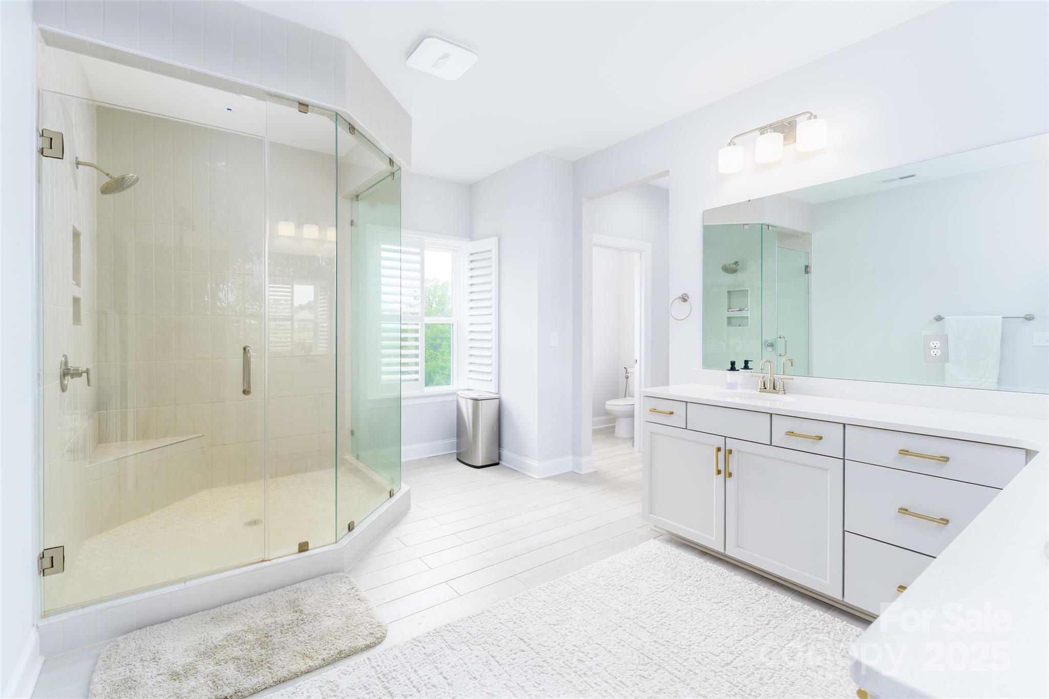 315 W Waterlynn Road Property Photo 18