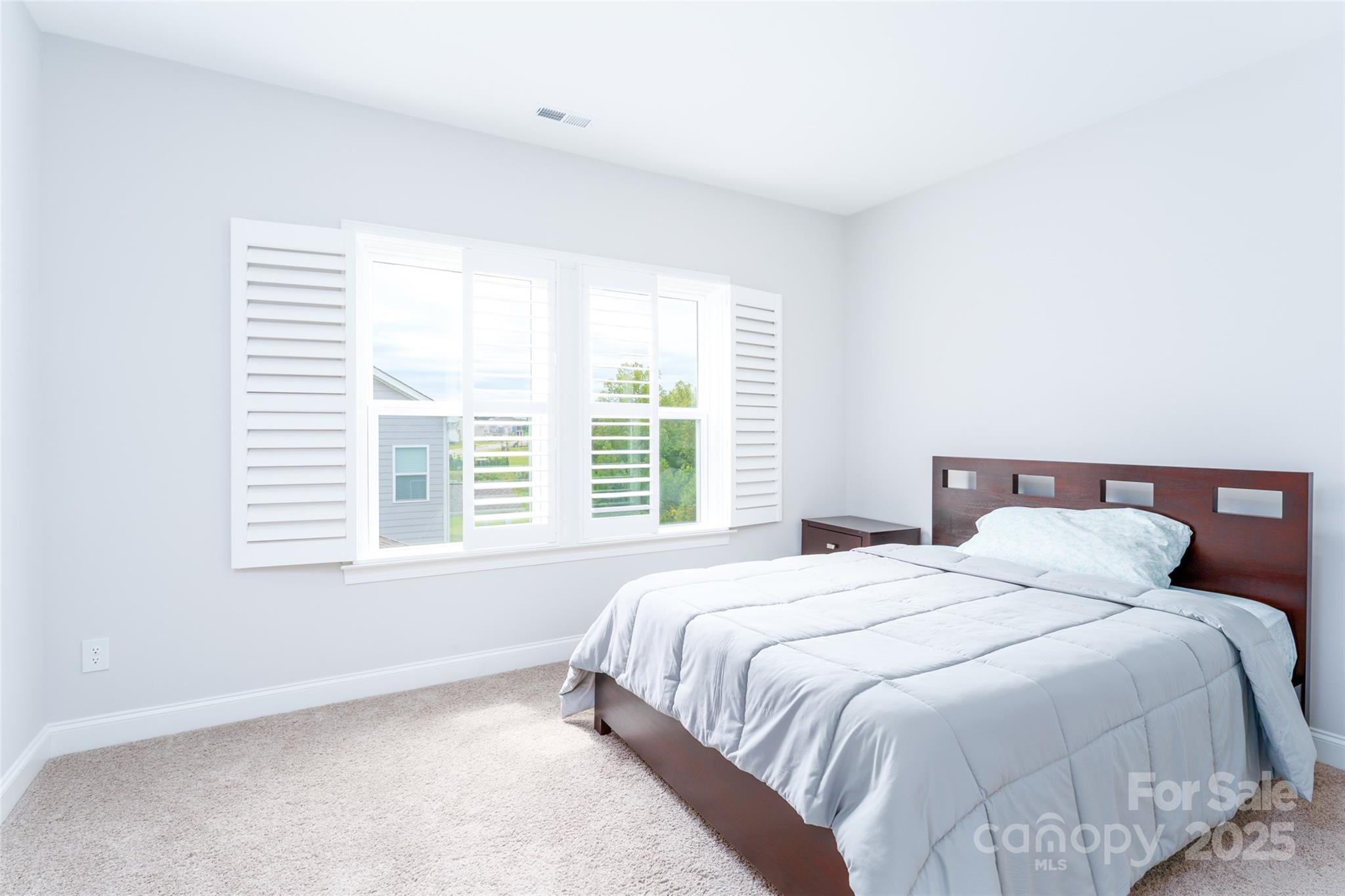 315 W Waterlynn Road Property Photo 20