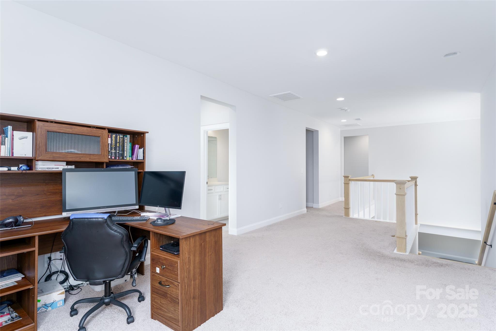 315 W Waterlynn Road Property Photo 28