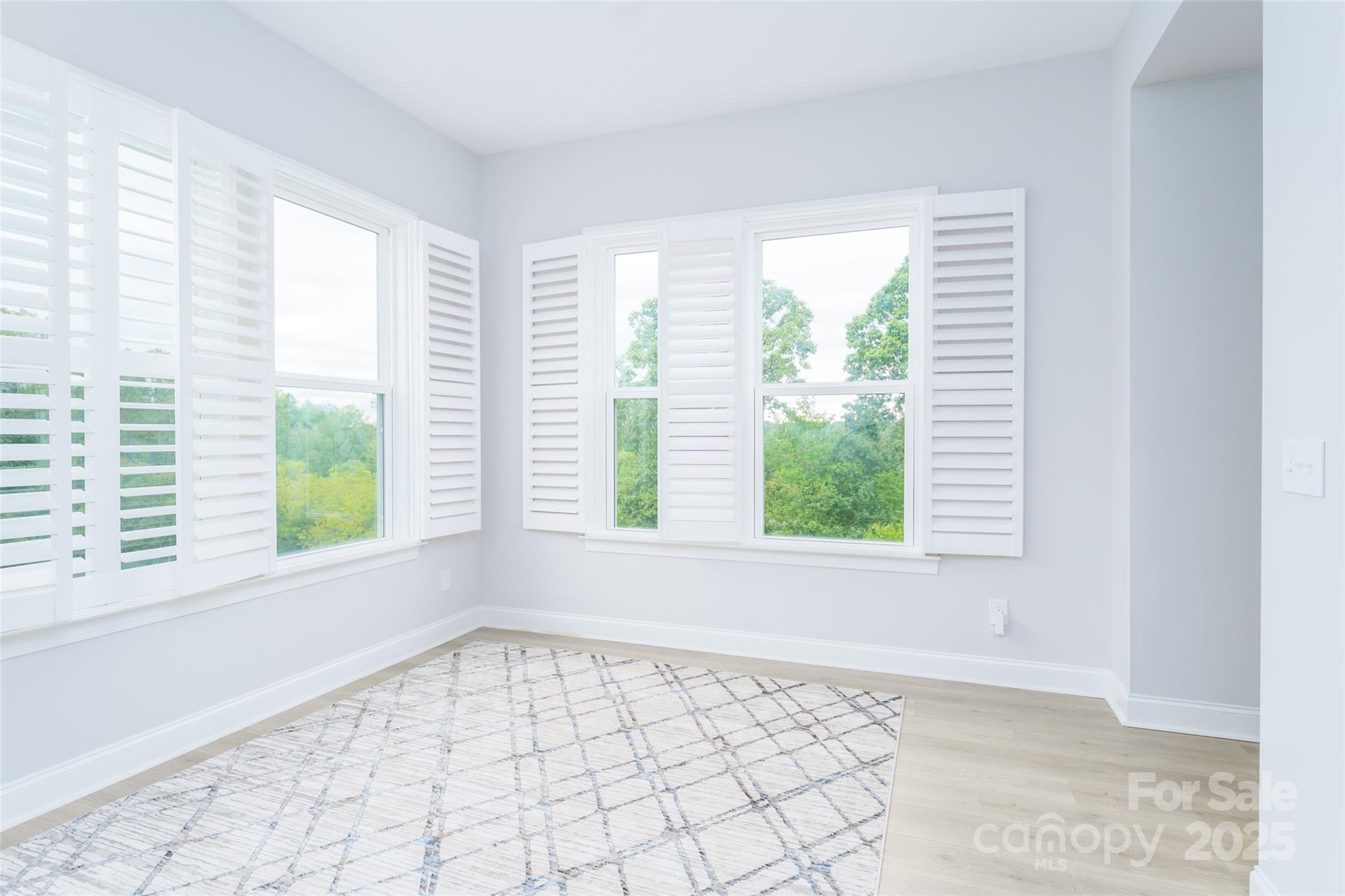 315 W Waterlynn Road Property Photo 29