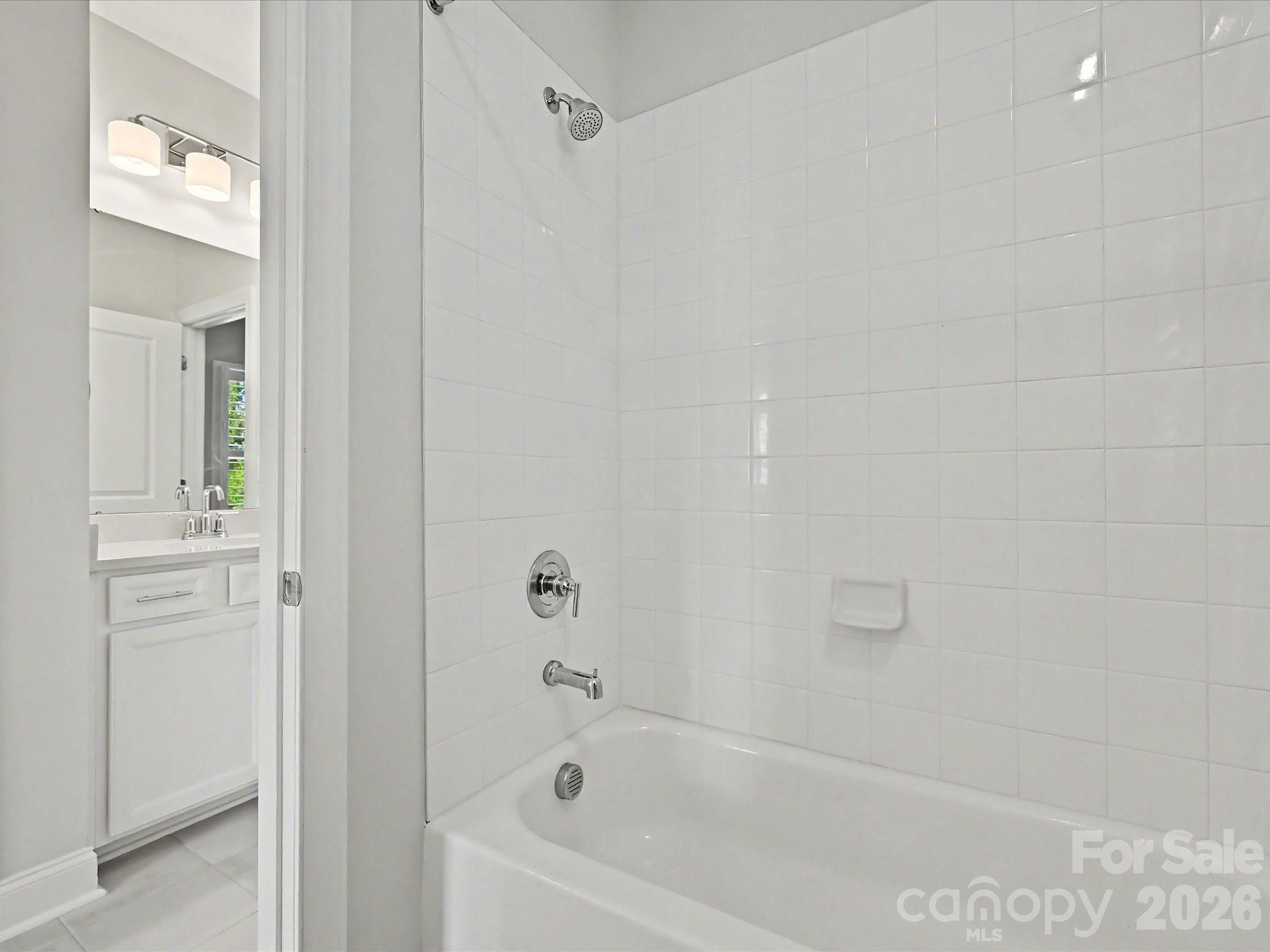 315 W Waterlynn Road Property Photo 37