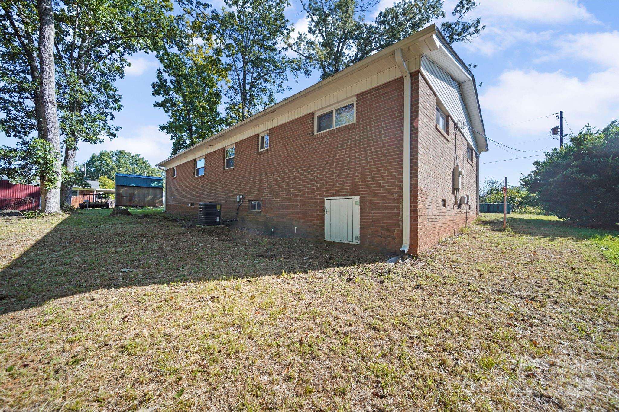 2189 Mary Street Property Photo 24
