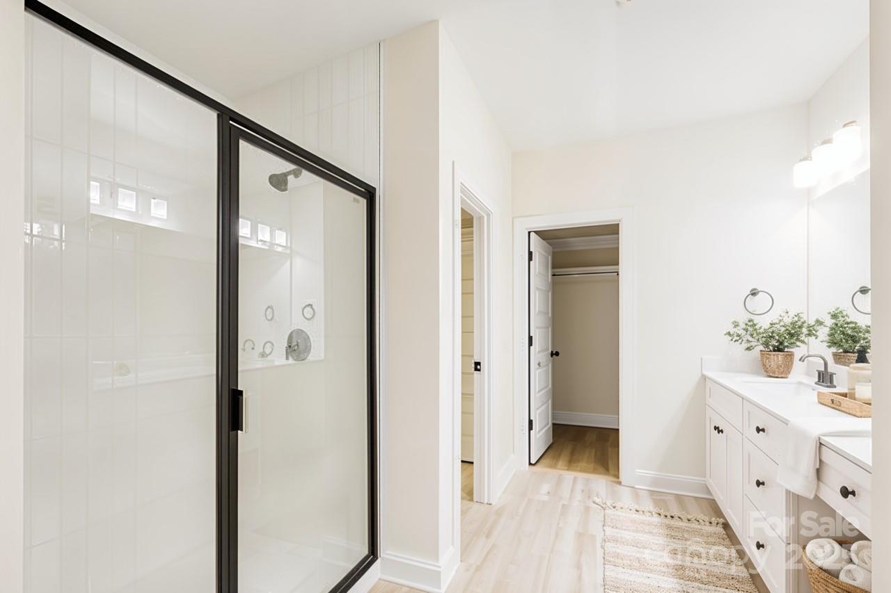 8315 Adrian Court Property Photo 11