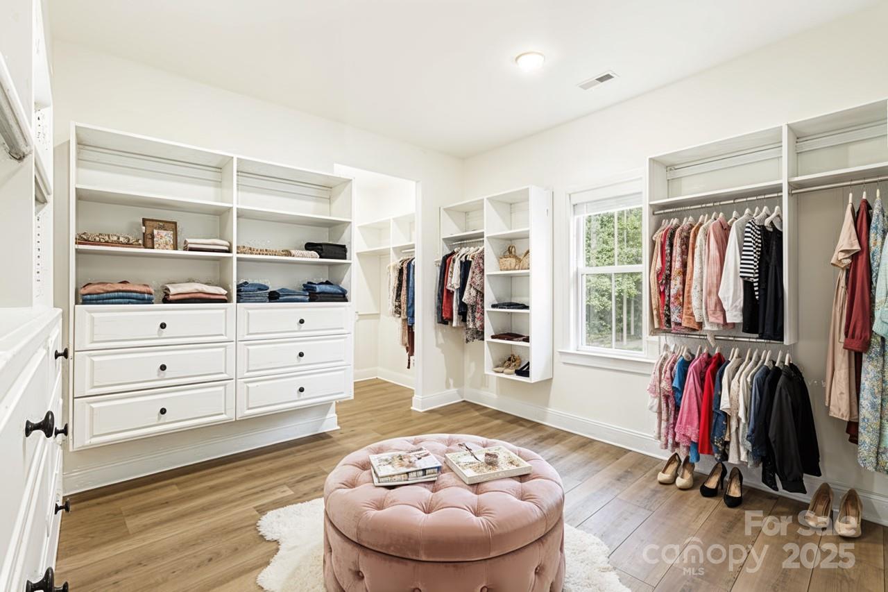 8315 Adrian Court Property Photo 12