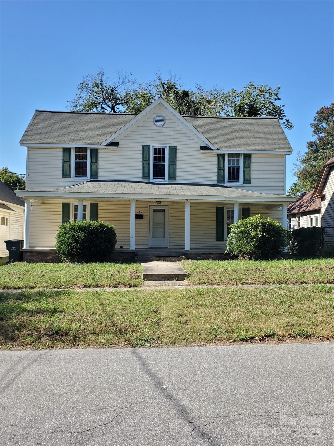 414 S Rowan Avenue Property Photo 1