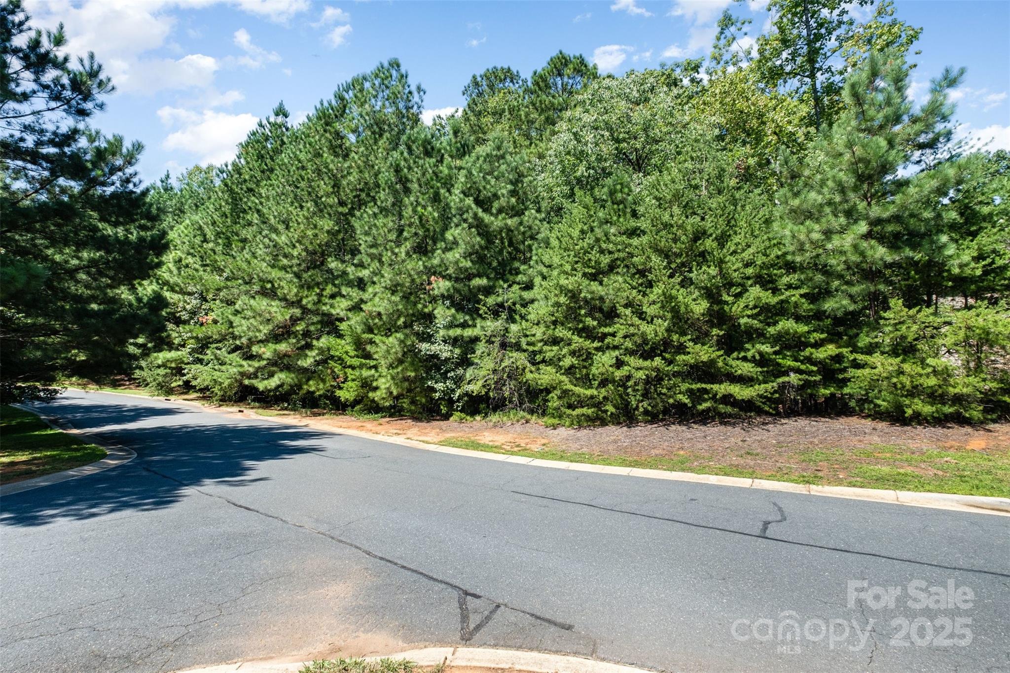 3000 Ashwood Park Property Photo 8