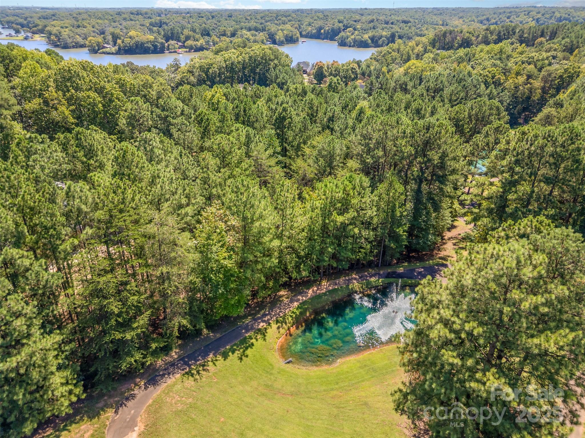 3000 Ashwood Park Property Photo 14