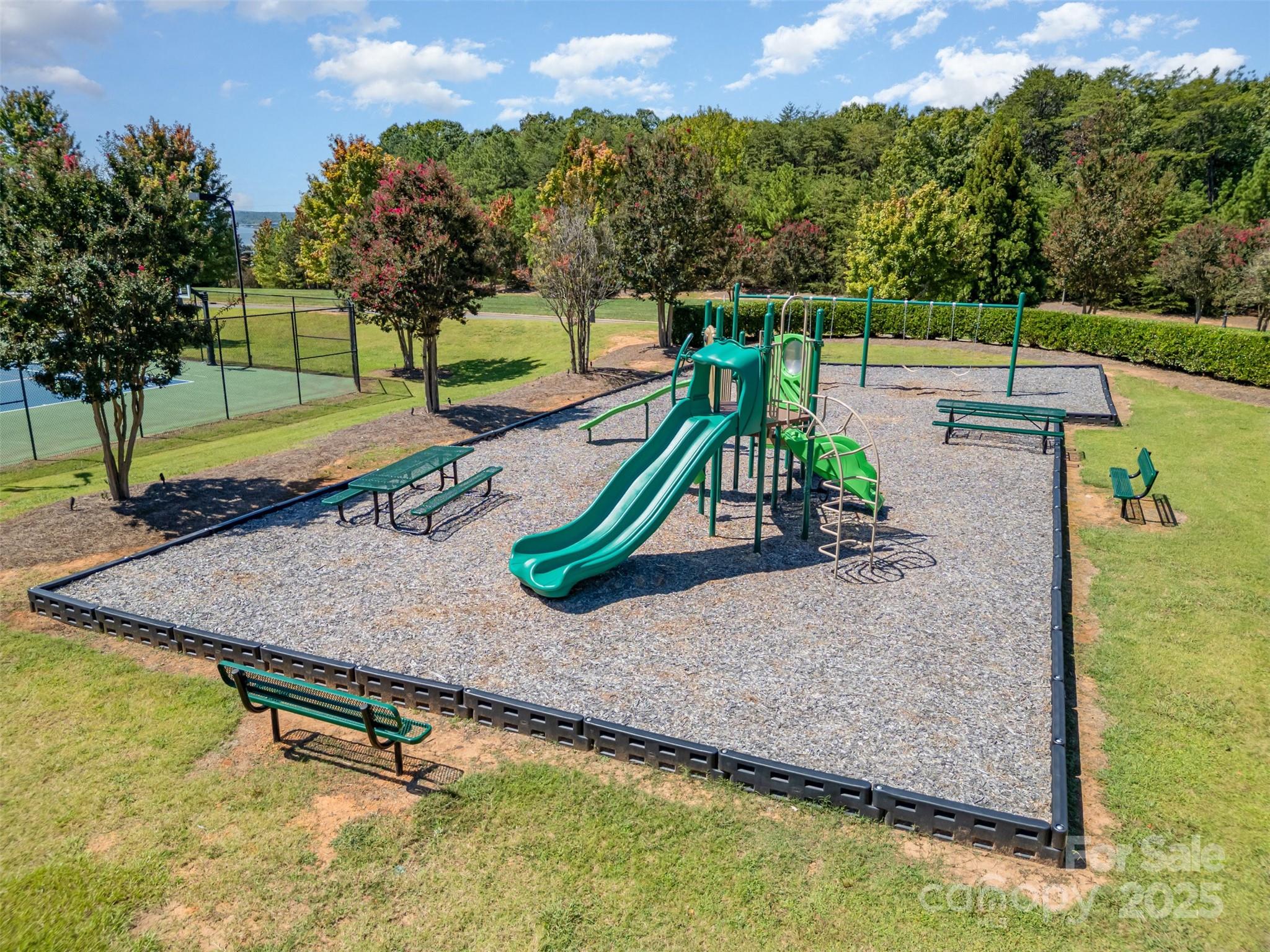 3000 Ashwood Park Property Photo 16